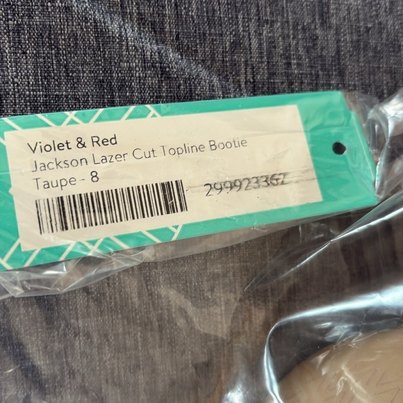 NWT Violet & Red Women’s Size 8 and 10 Jackson Lazer Cut Topline Tan Booties - Picture 5 of 7